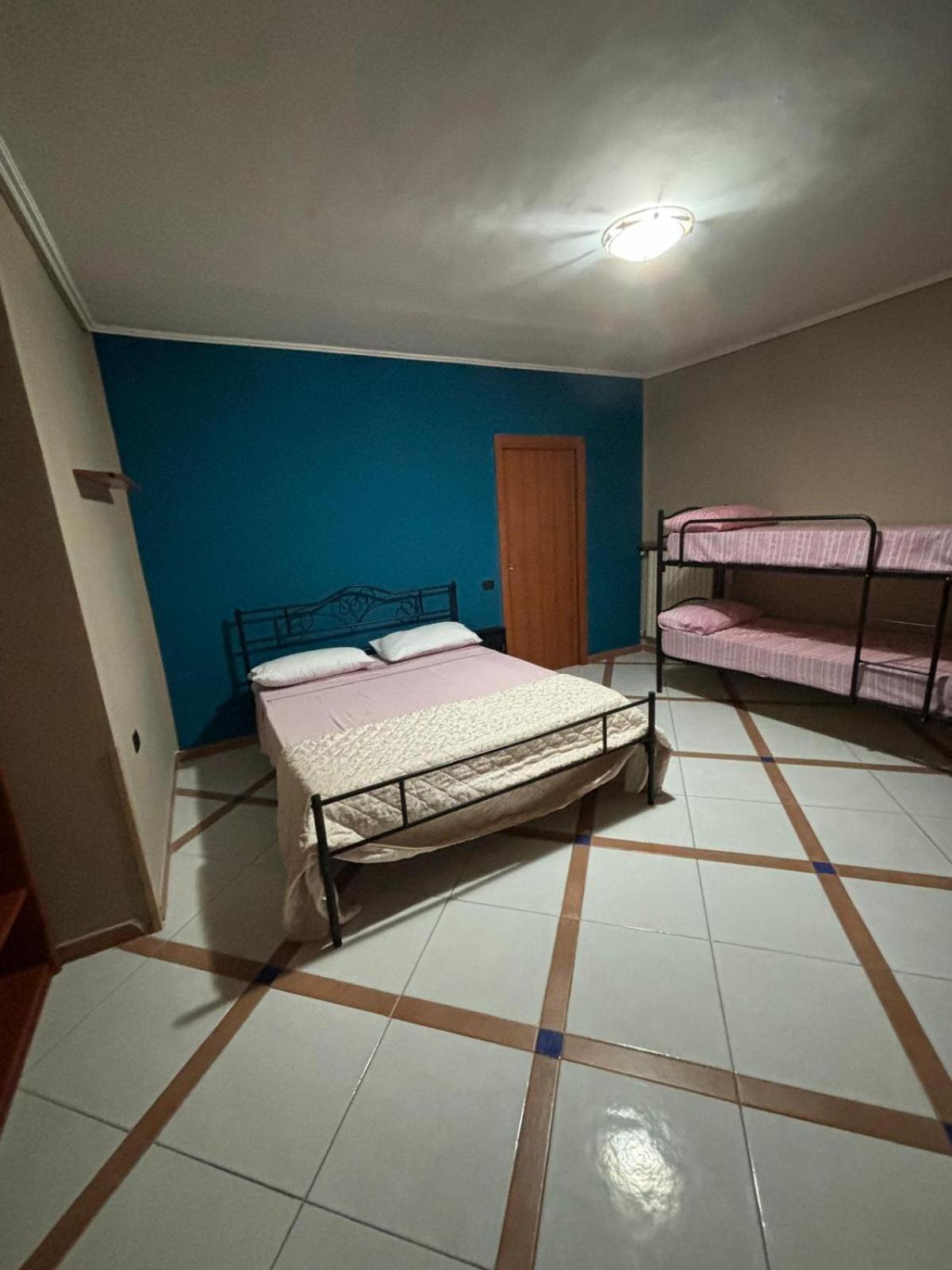 Ferienwohnung Casa Toto' Neapel Zimmer foto